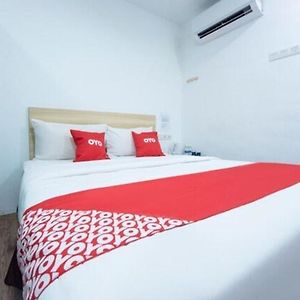 Bilik standard berdua